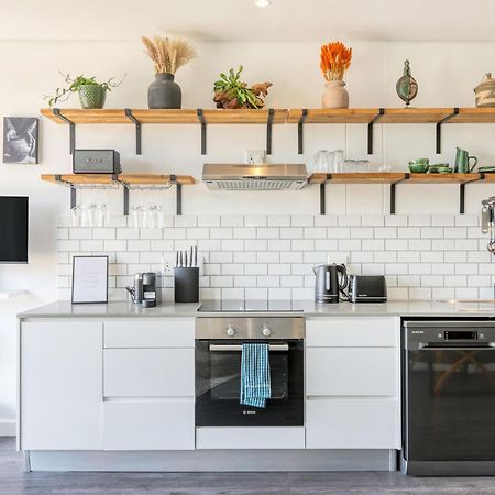 Urban Oasis Balcony Apartment Backup Powered Cape Town Bagian luar foto